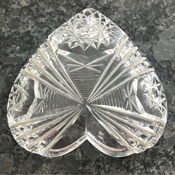 VINTAGE Heart-Shaped Crystal Decorative Bowl Trinket tray Ring holder Like new - Picture 13 of 14